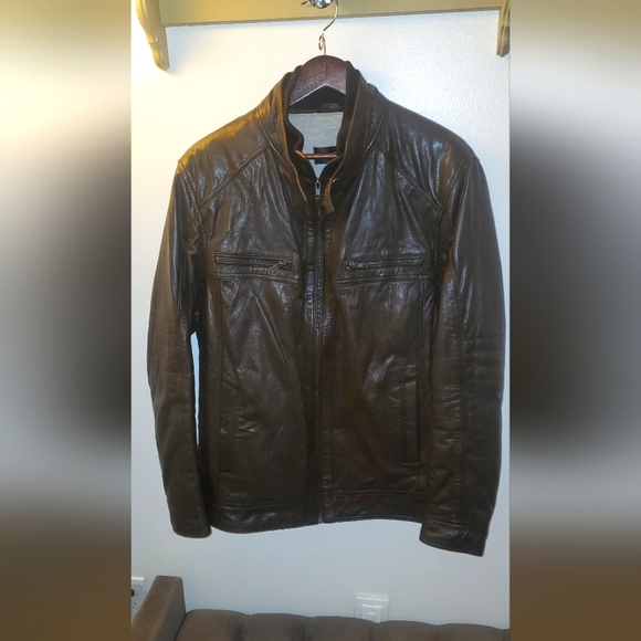 **SOLD** Danier leather jacket excellent condition - Picture 1 of 5